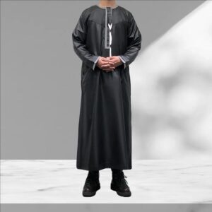 Embroidered Black Islamic Thobe Jubba: Muslim Men's Middle Eastern Clothing